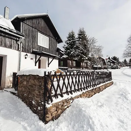 černý Vlk, Apartamento *